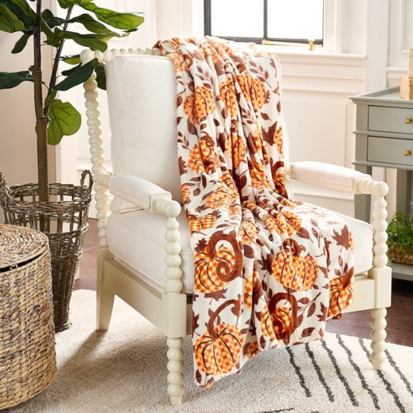 HAY & HARVEST Halloween & Harvest 60x80 Throw (Plaid Pumpkins) - Picture 1 of 7